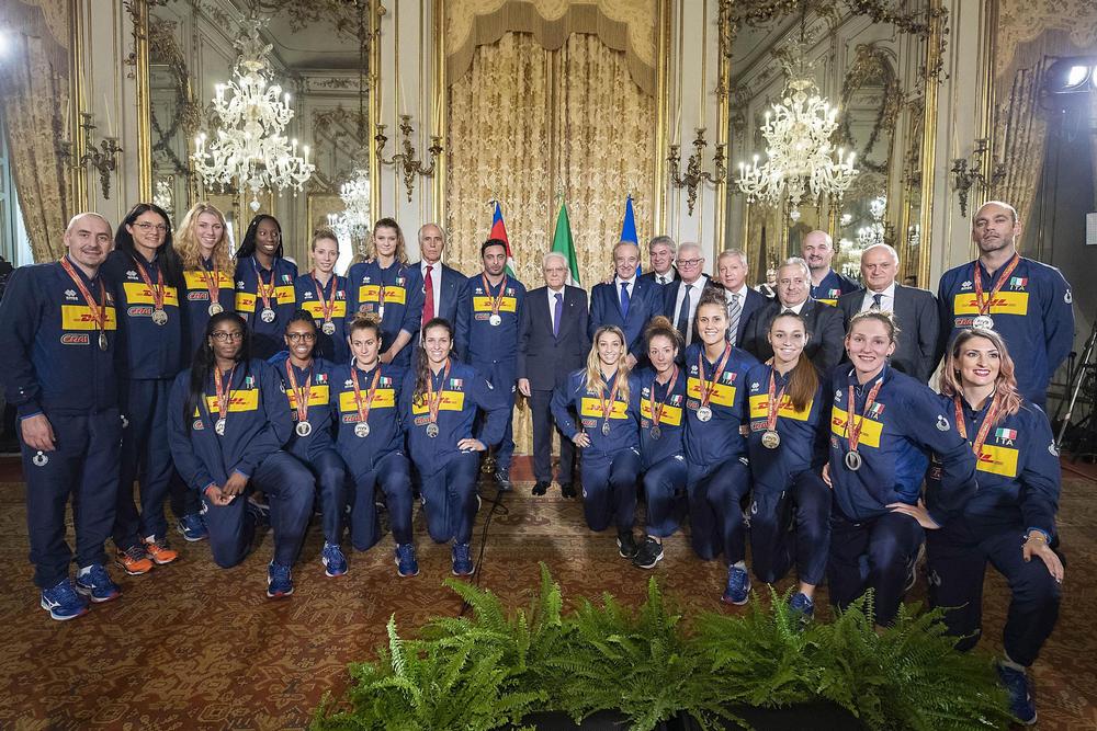 Mattarella riceve le azzurre della pallavolo. "Vorrei che l'Italia fosse unita come voi"