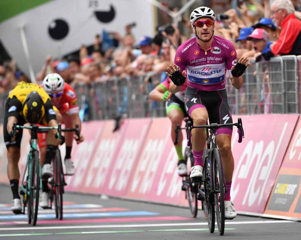 Giro d'Italia, poker di Viviani: l'azzurro vince anche la 17esima tappa 