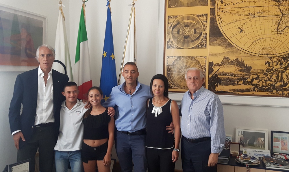 Malagò incontra Valerio Catoia, l'atleta FISDR protagonista del salvataggio in mare di una bambina