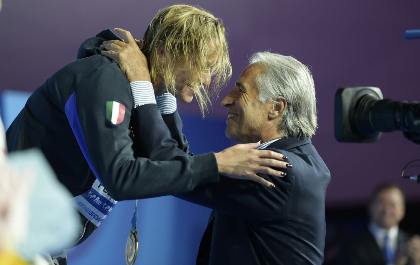 Fede è leggenda! Pellegrini oro nei 200 sl, 7° podio iridato consecutivo. Malagò: la più grande di sempre