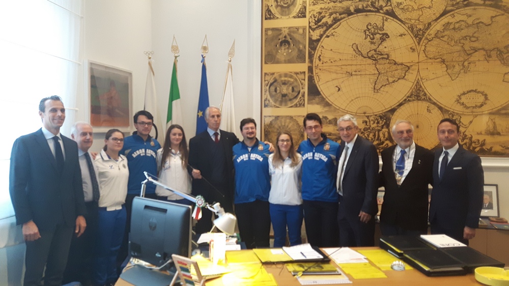 Malagò, Fabbricini e Mornati incontrano i campioni Mondiali del Tiro con l'Arco