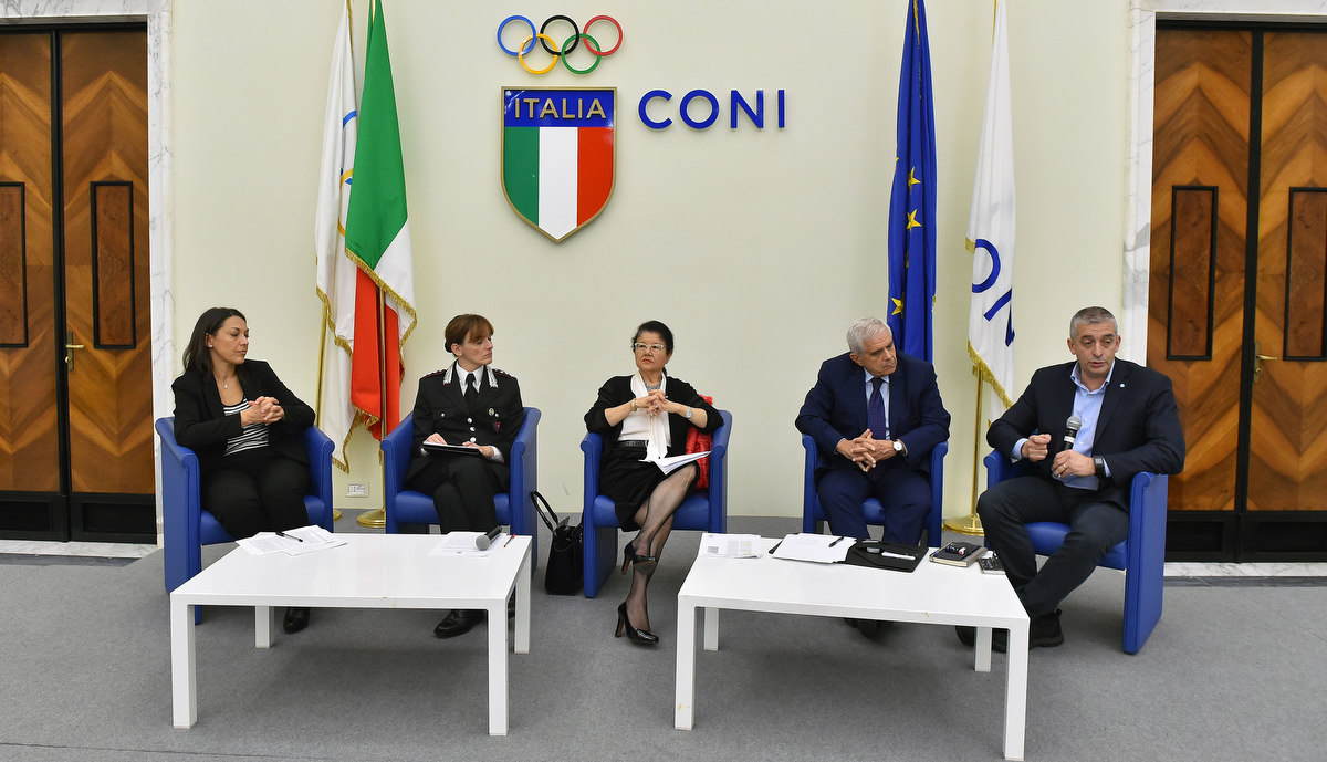 Convegno "Donne e minori: lo sport contro la violenza". Malagò: serve il buon esempio