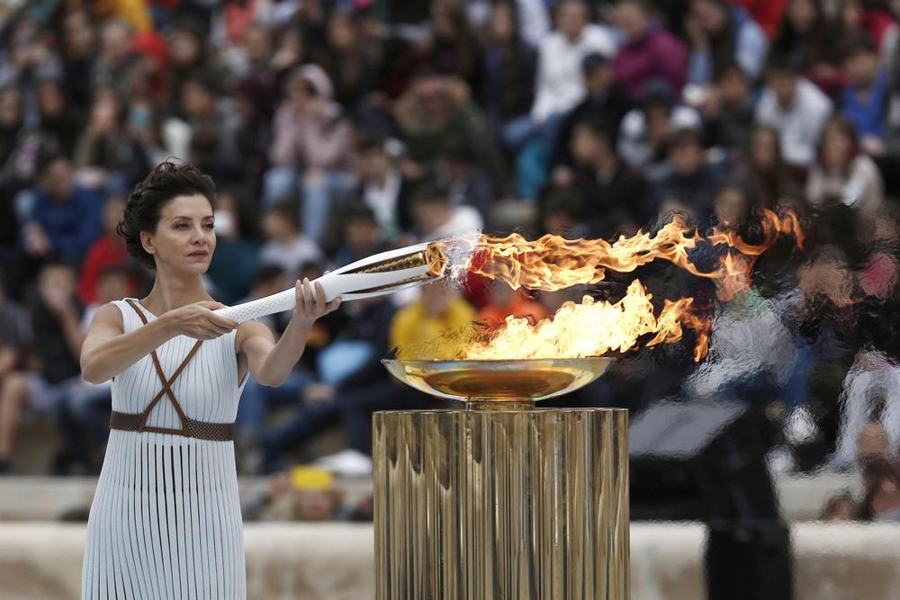 Meno 100 a PyeongChang 2018: la fiaccola arriva in Corea del Sud