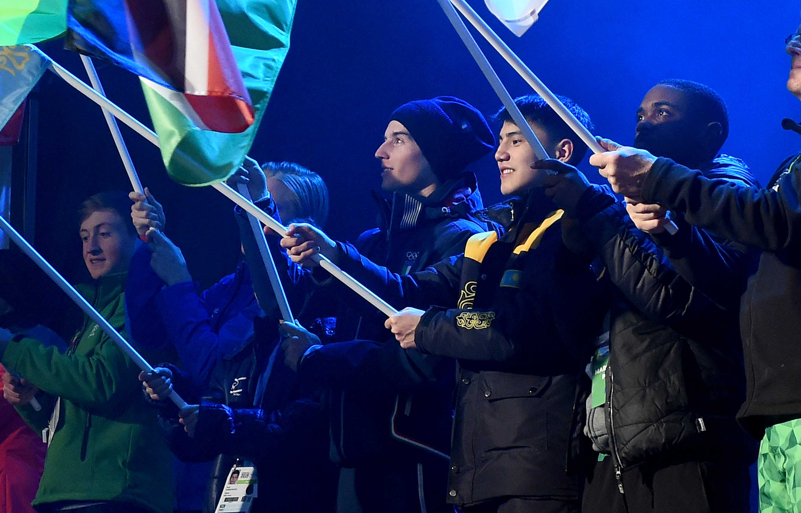 Chiusa la seconda edizione invernali degli YOG. Canzio sfila con il tricolore