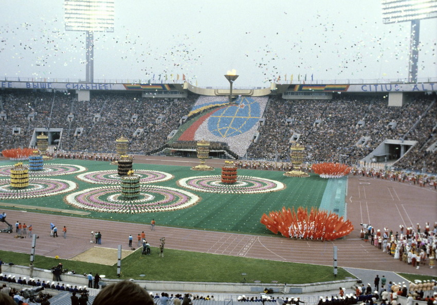 Cerimonia di apertura con pochi partecipanti. L’Italia c’è ma senza il tricolore  