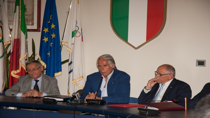 Conferenza di Malagò sulla Federhockey: “Presto nuove elezioni”