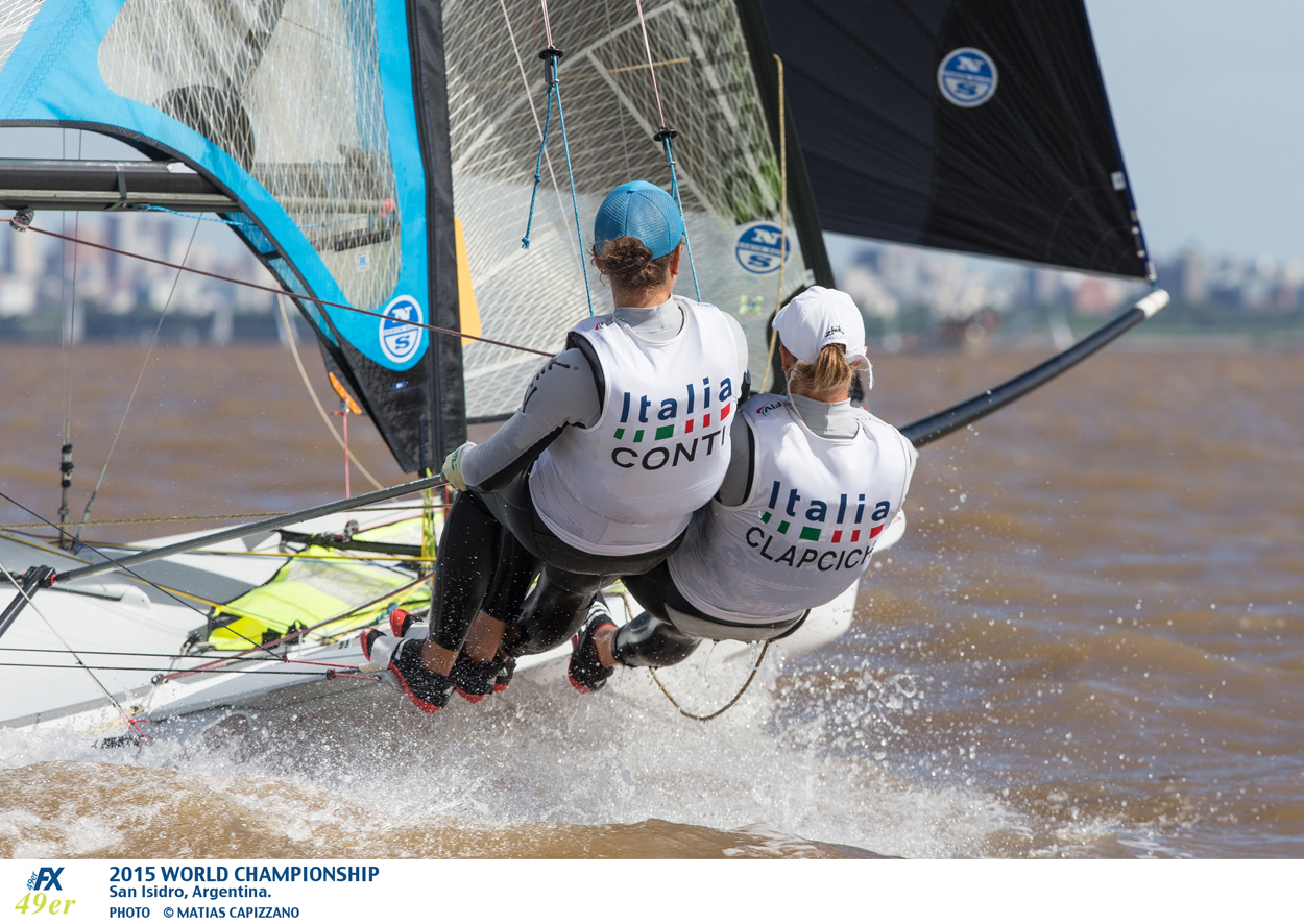 Mondiali, Giulia Conti-Francesca Clapcich bronzo nella 49er FX. Quarti Bissaro-Sicouri nel Nacra 17