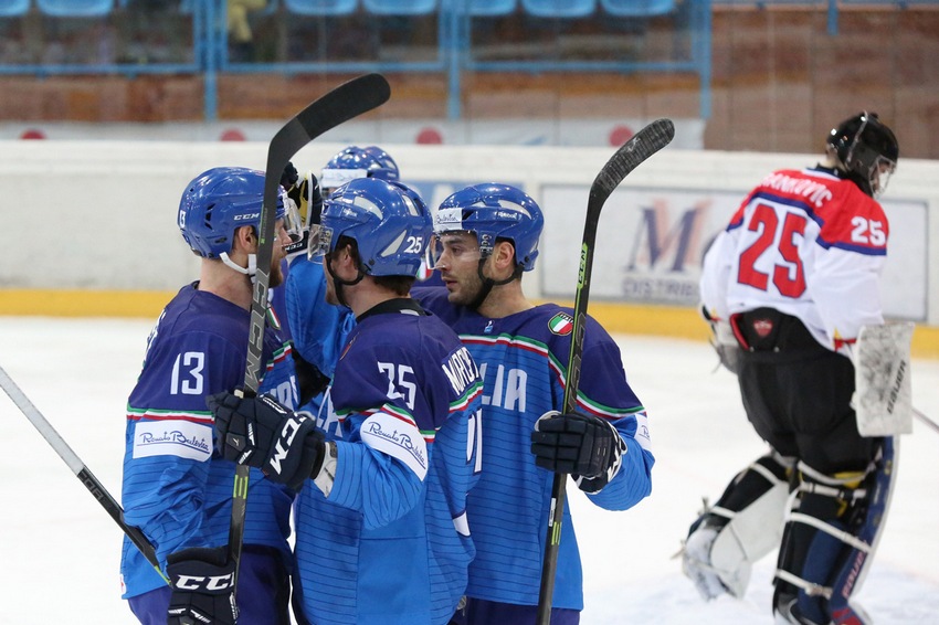 Torneo preolimpico, esordio travolgente per l'Italia a Cortina: 8-0 alla Serbia 