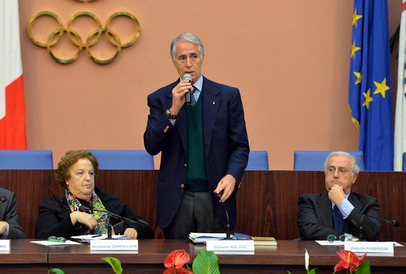 CONI: Firmato il protocollo d'intesa "Sport in carcere". Malagò e il ministro Cancellieri: "Campioni per insegnare le regole ai detenuti"