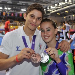 SINGAPORE 2010: Ferlito (trave) e Trost (salto in alto) donne d'argento. Edalli (parallele pari) porta in alto la Ginnastica azzurra