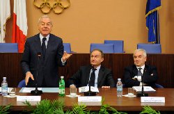 CONI: Premiati i vincitori dei Concorsi Letterari, Sportivi e Giornalistici. Complimenti del Sottosegretario Letta al Presidente Petrucci